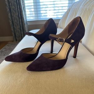Pour la Victoire purple suede heels